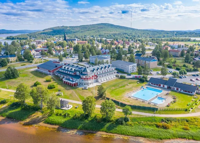 Grand Arctic Resort