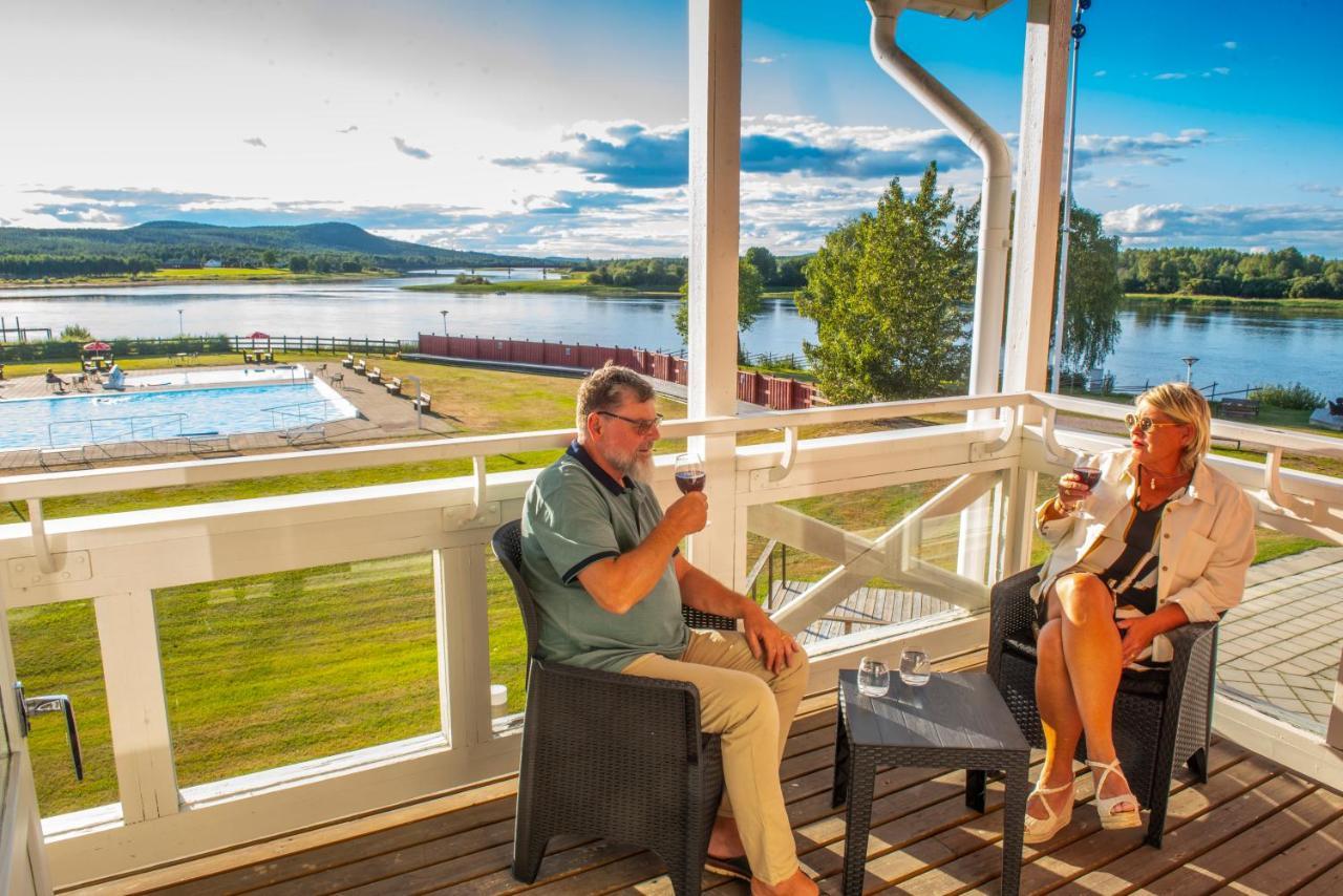 Grand Arctic Hotel