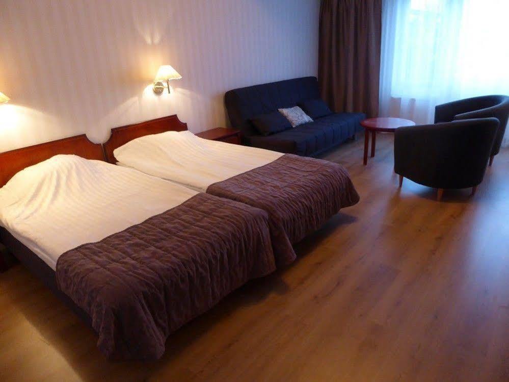 Grand Arctic Hotel